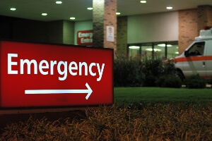 image of the outside entrance to an emergency room